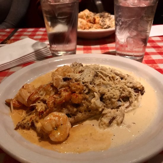 Adolfo’s signature dishes Ocean Sauce with Fish of the DayVeal with Crabmeat and Garlic SauceMussels Marinara